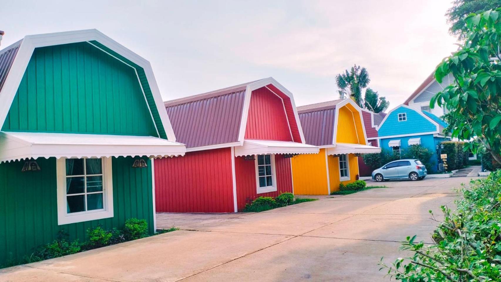 Color Ville Hotel Sha Certified Sakon Nakhon Exterior foto