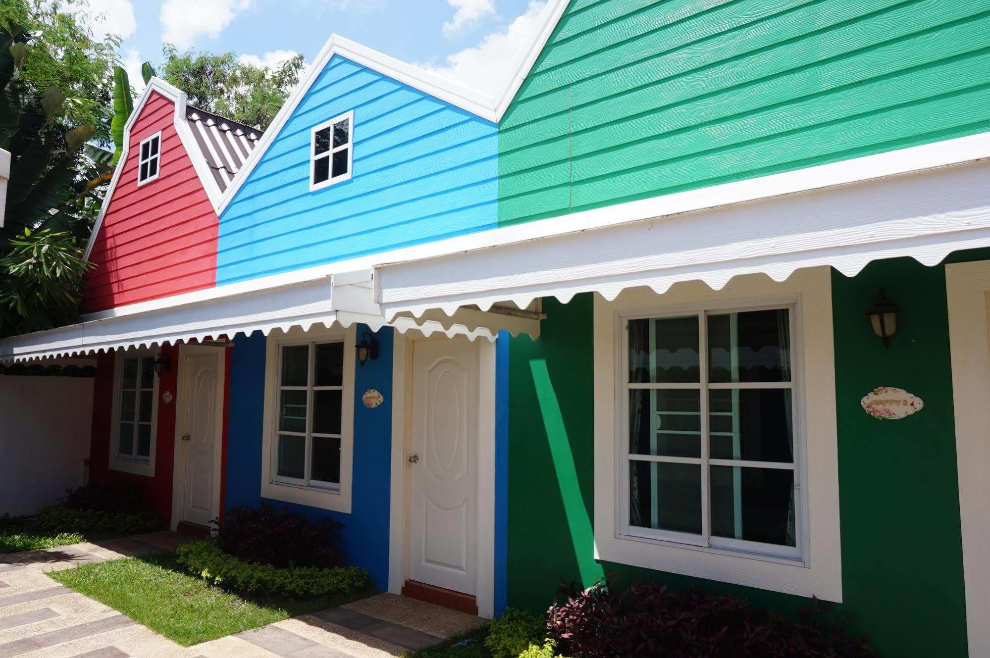 Color Ville Hotel Sha Certified Sakon Nakhon Exterior foto