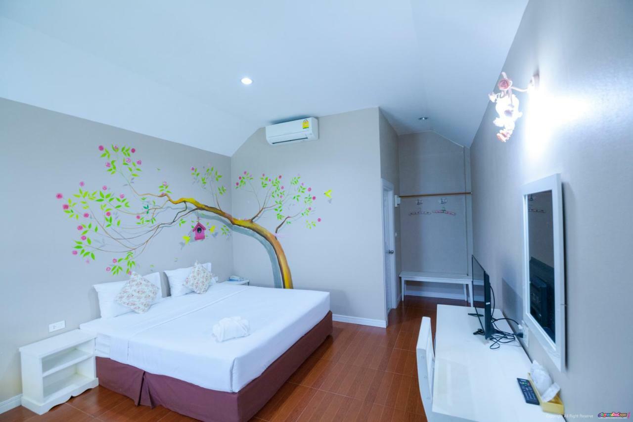Color Ville Hotel Sha Certified Sakon Nakhon Exterior foto